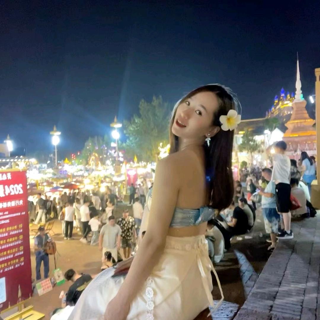 车贩子何姐姐👧