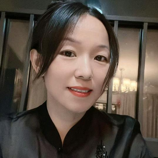 深圳大型机械厂王姐