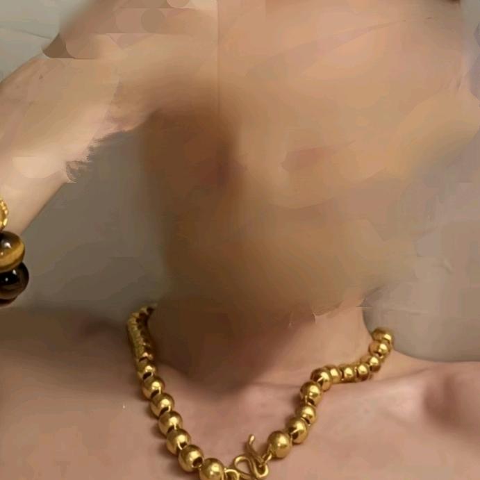 明子（人红命硬）