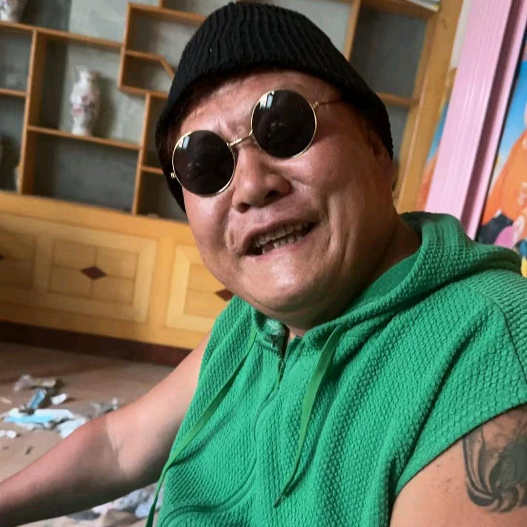 多点真诚，多点善良。朋友遍天下。