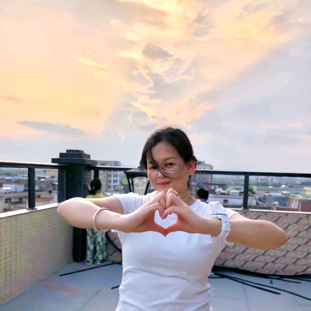 伊丽