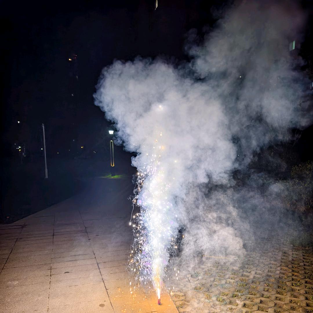 微笑小静静，21点直播