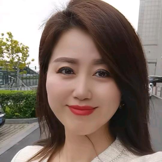陈美丽，小姐姐