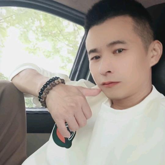 梁山小男人