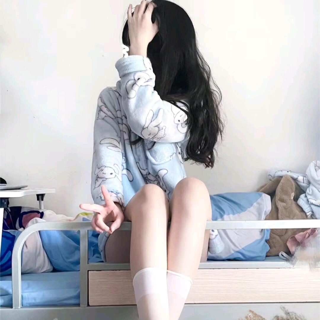 女喵