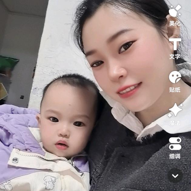 四宝妈咪拉屎日记