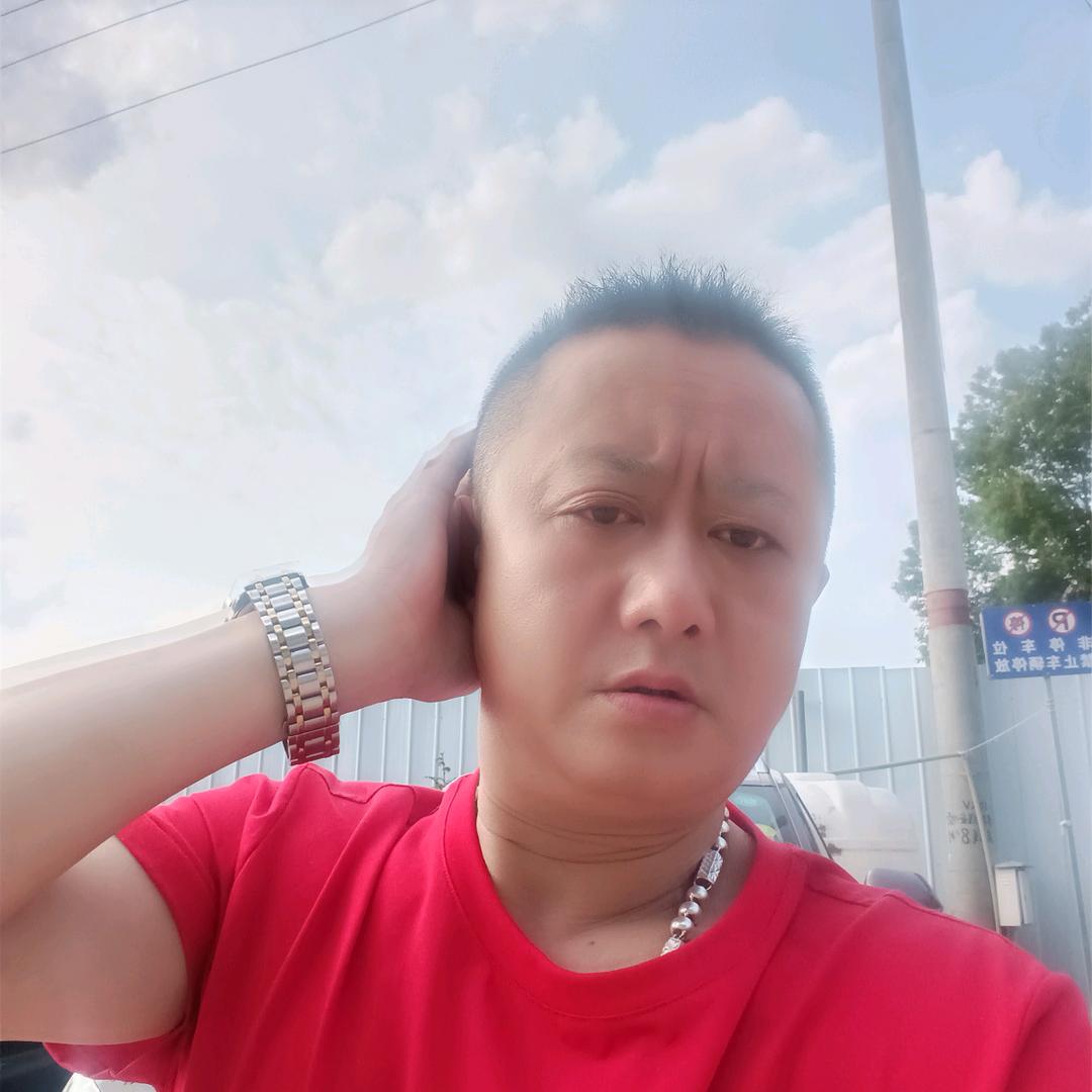 努力奋斗餐饮人。