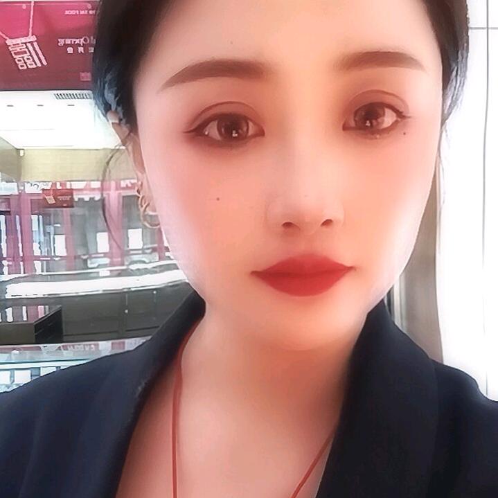 爱丽丝珠宝小雨