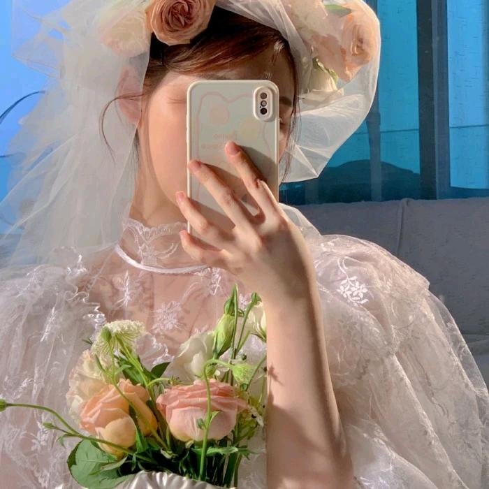 ଇ 水下月  ¹⁸ ଲ