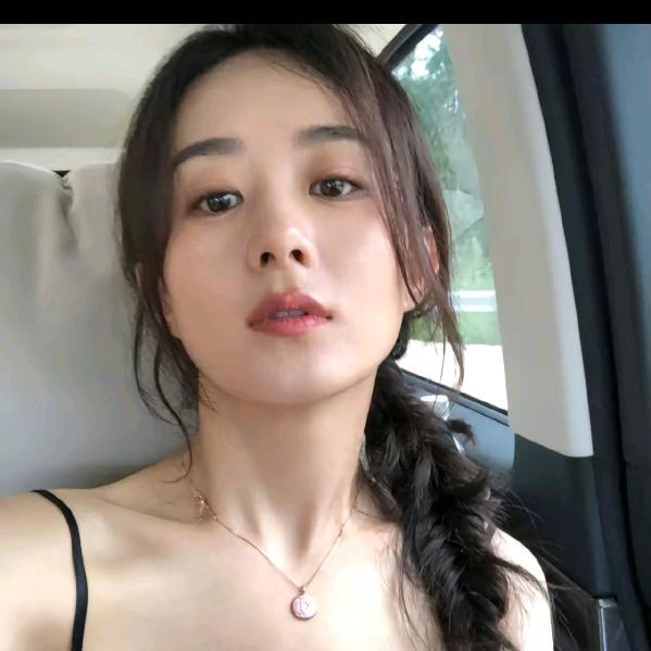 小 欣💫