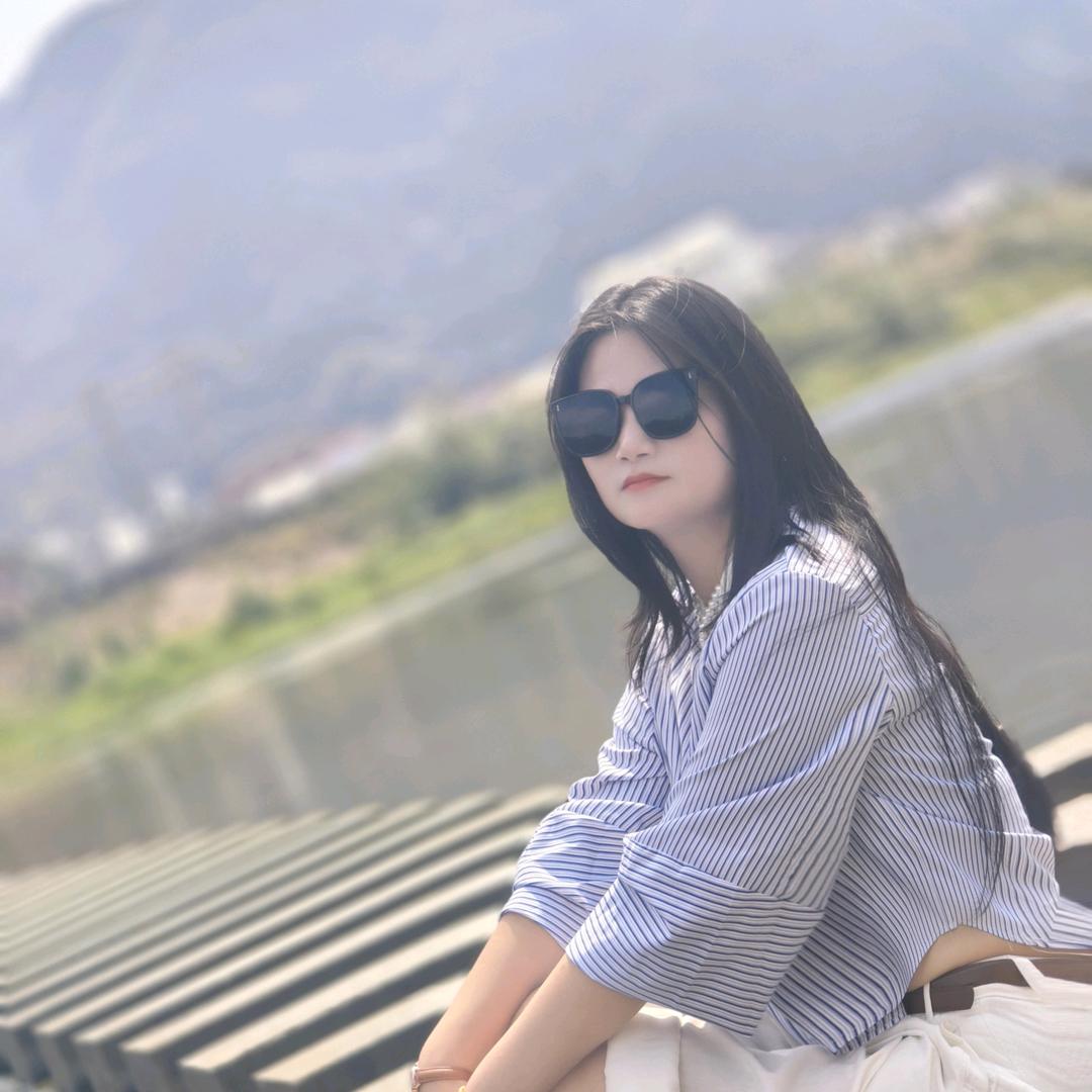 把努力汇成星河