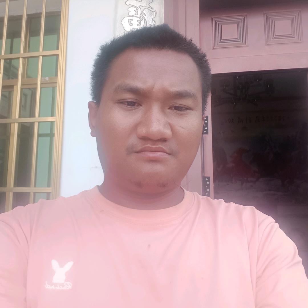 🇨🇳🇲🇲佤邦卖空心砖货二手拖拉机