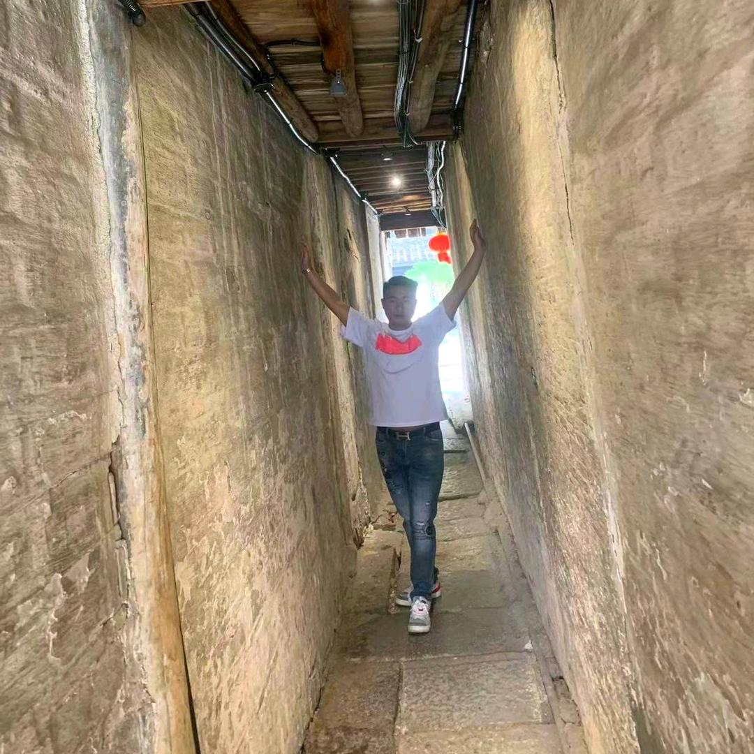 Sⅈꪀᧁꪶꫀ，杨三三