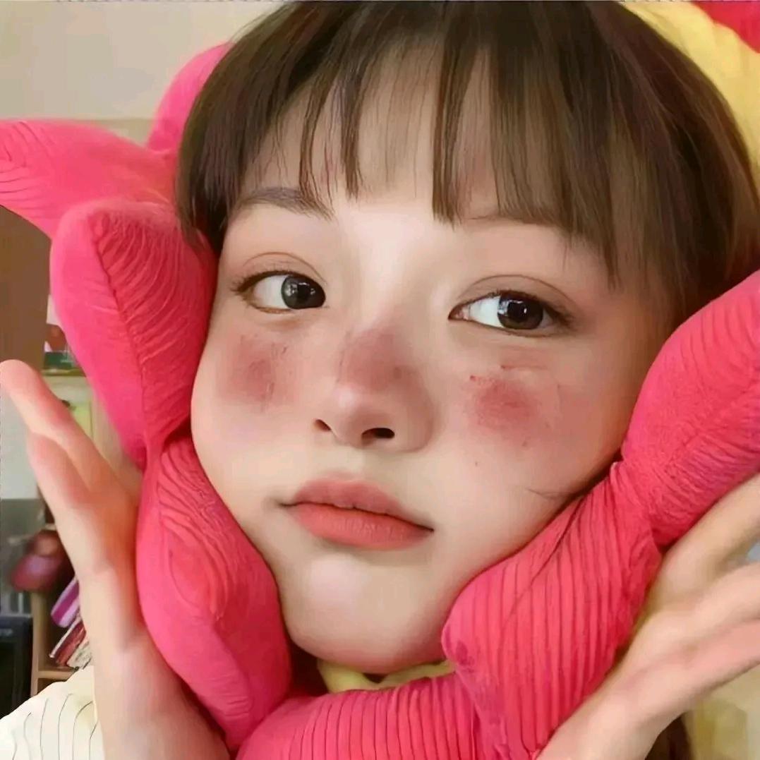 是君君吖（橱窗有惊喜）
