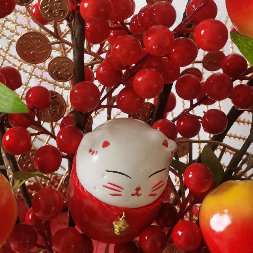 洛