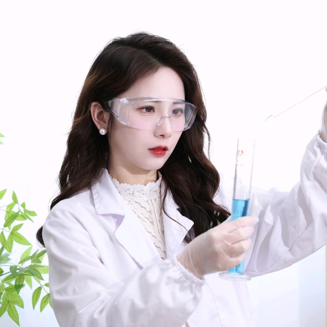 成分护肤师七七