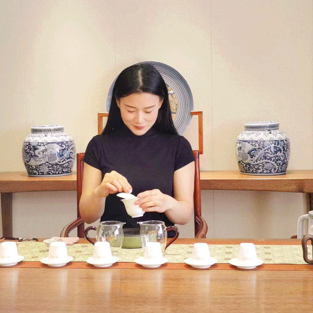玖月茶馆～品品香白茶