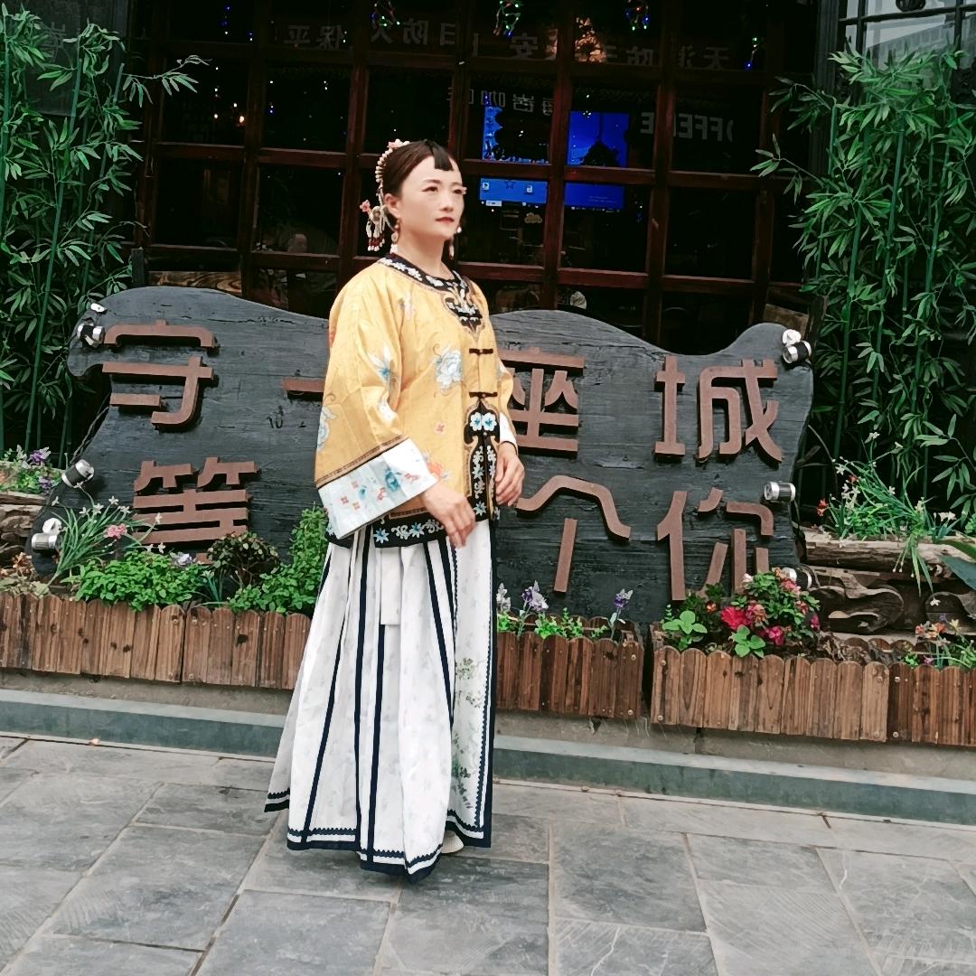 (♡˙︶˙♡)时光不语(♡˙︶˙♡)