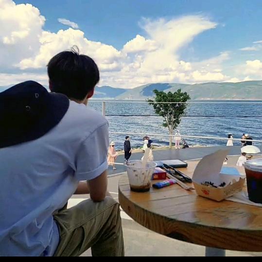 💫那个男孩