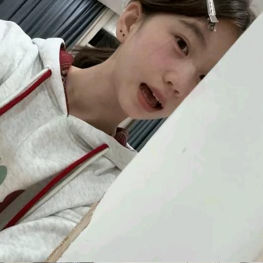 小裴.