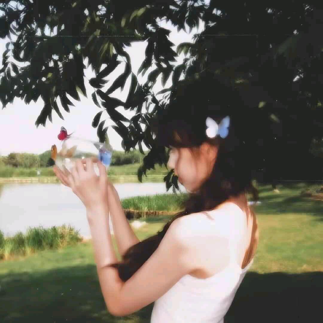 多余的我.