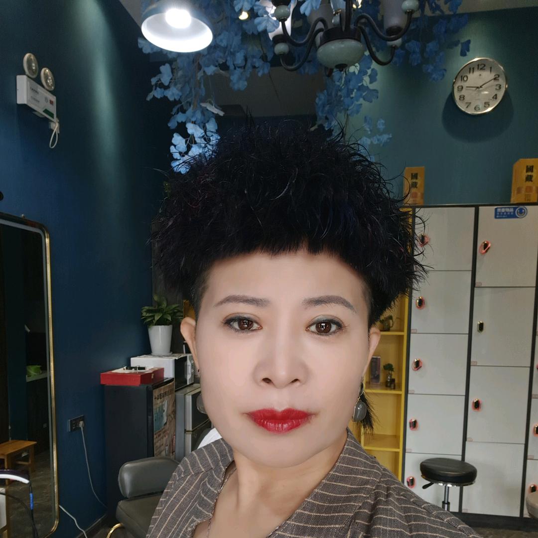 荥阳心雨美容美发