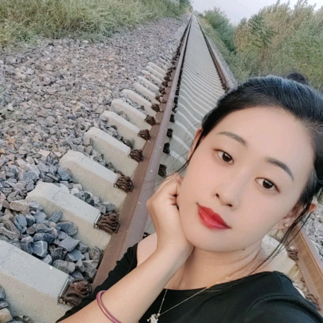 (>我是乐乐吖<)