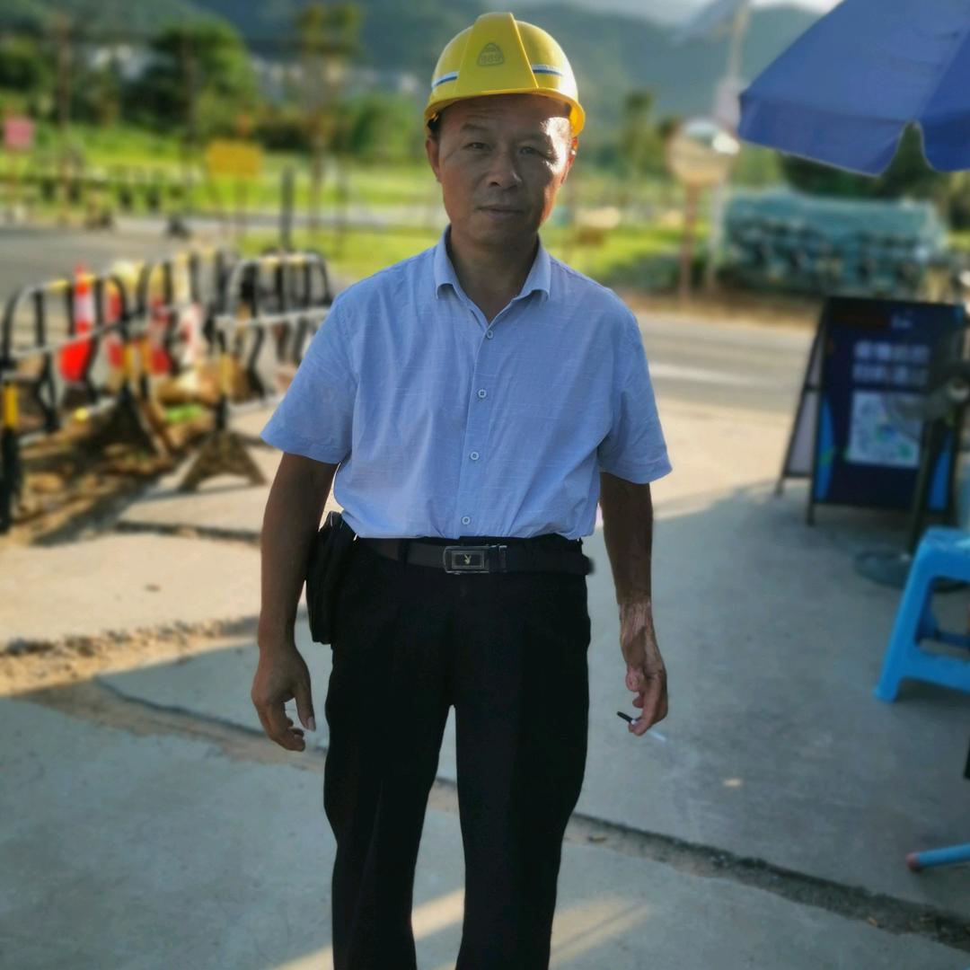 嘿嘿嘿盛