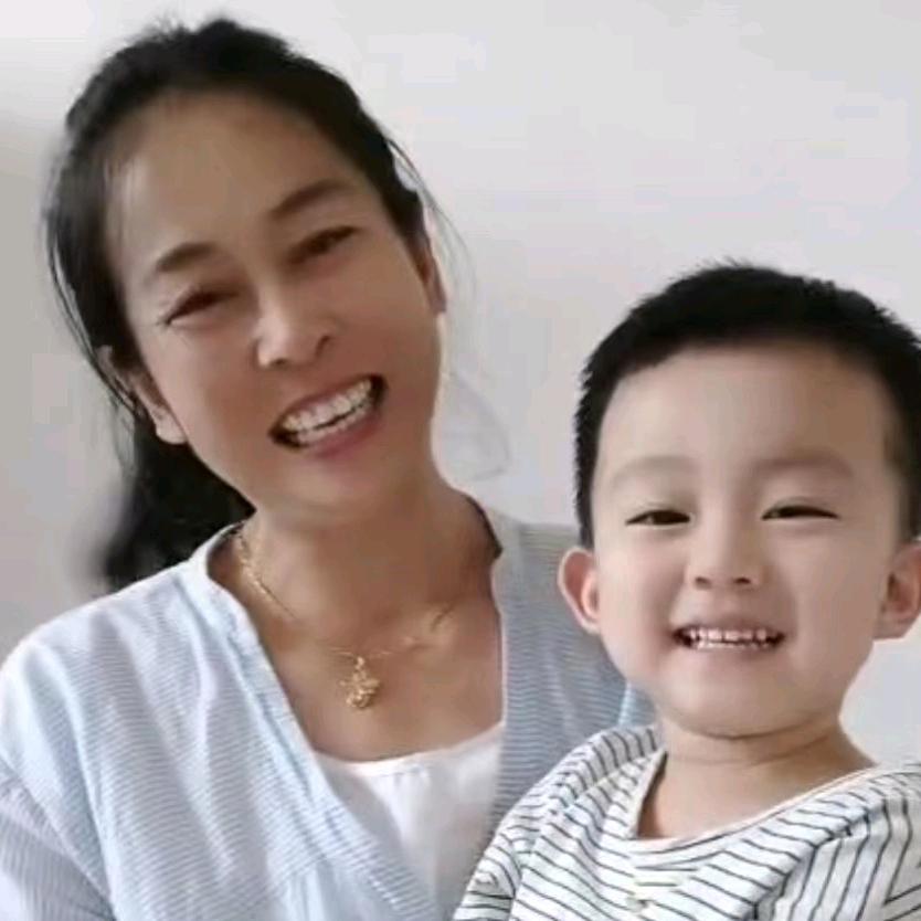 崔姐（俩宝姥姥）