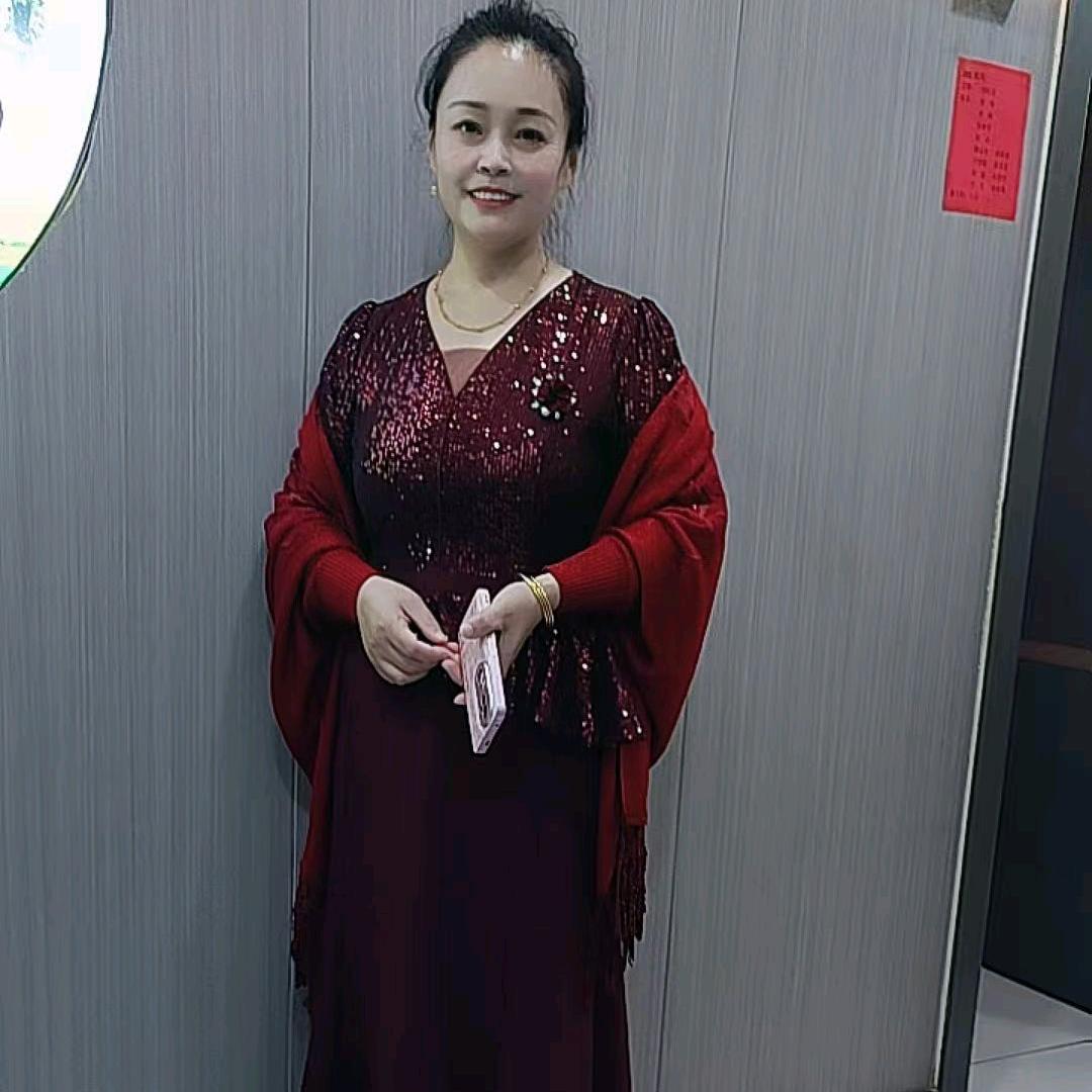 临盘营子，燕子服装，床上用品