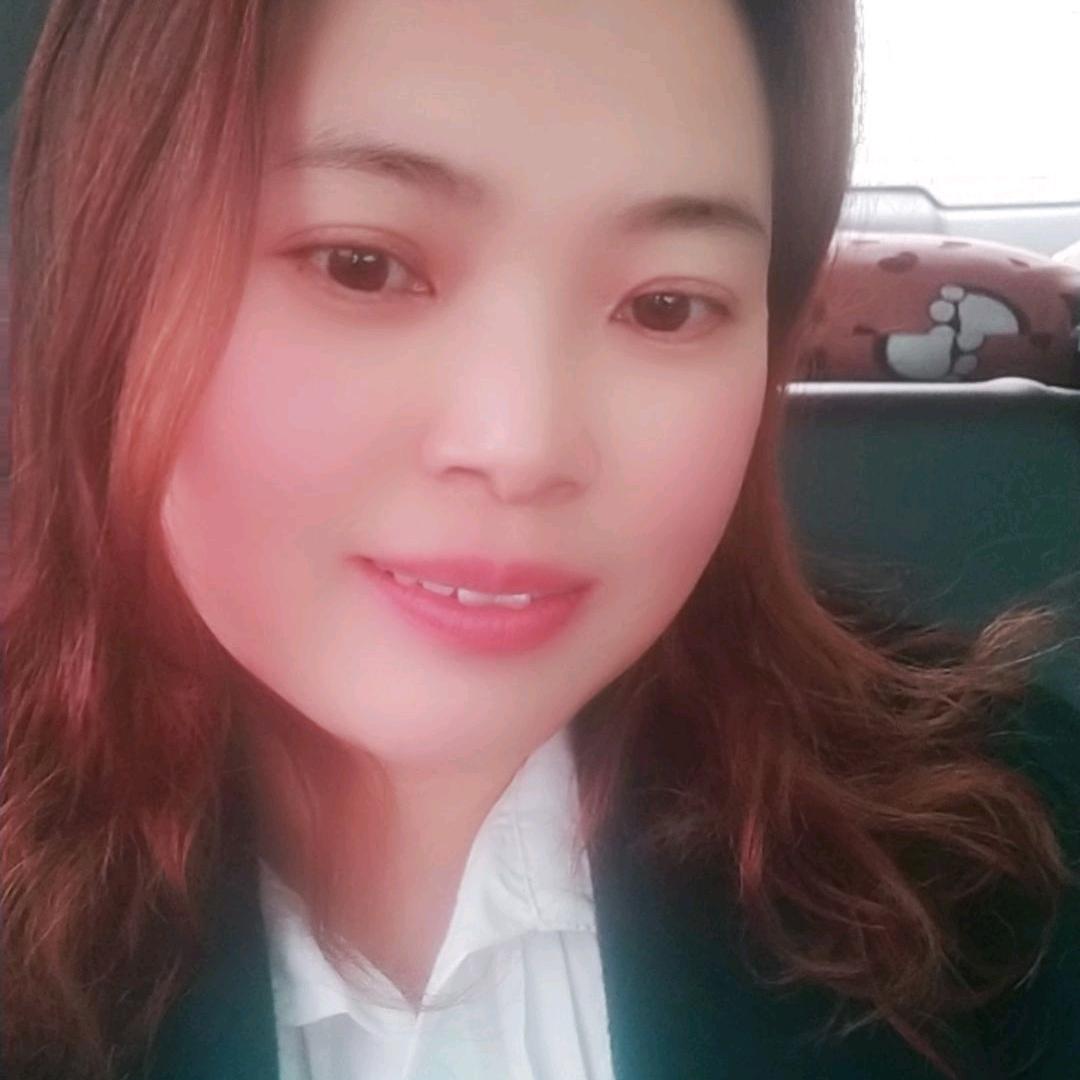 一个爱笑的女人
