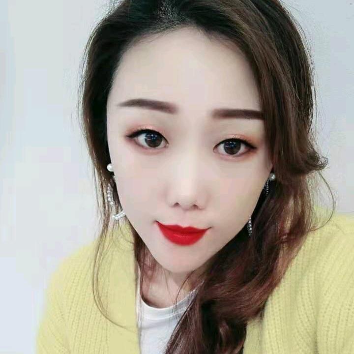 金子吖爱穿搭