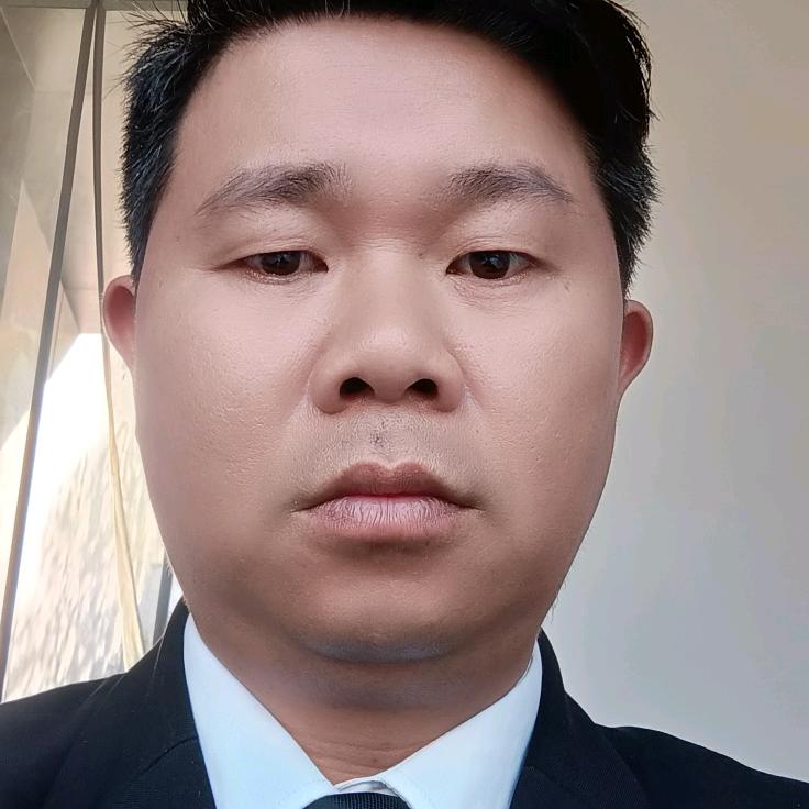 明月单身👩‍❤️‍💋‍👩👩‍