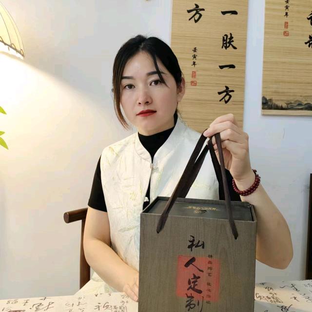 （丽丽）