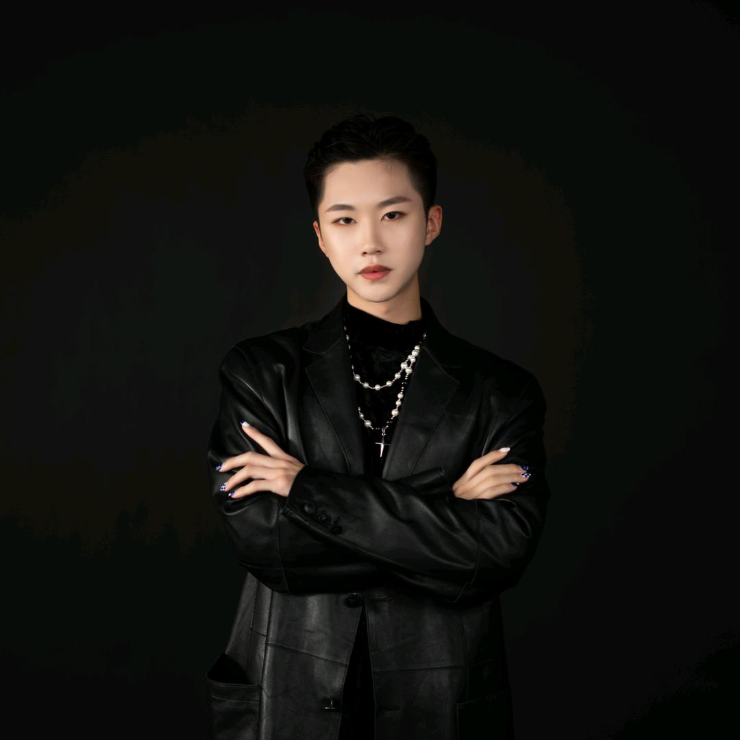 妃鱼时尚合伙人杨子家族