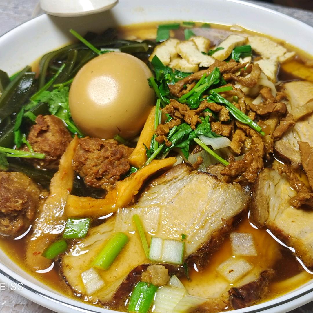 老炝锅桃花面馆