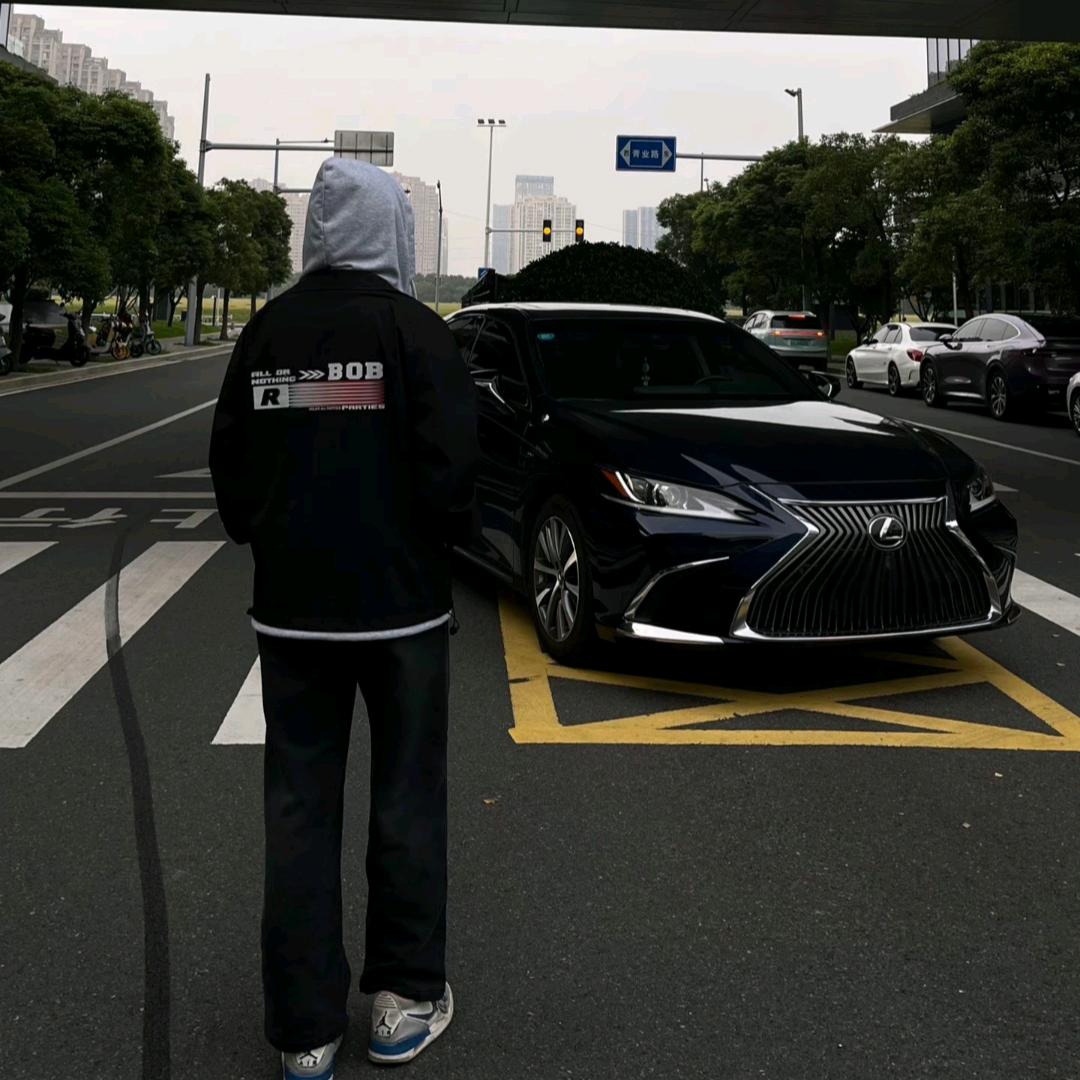 捏张