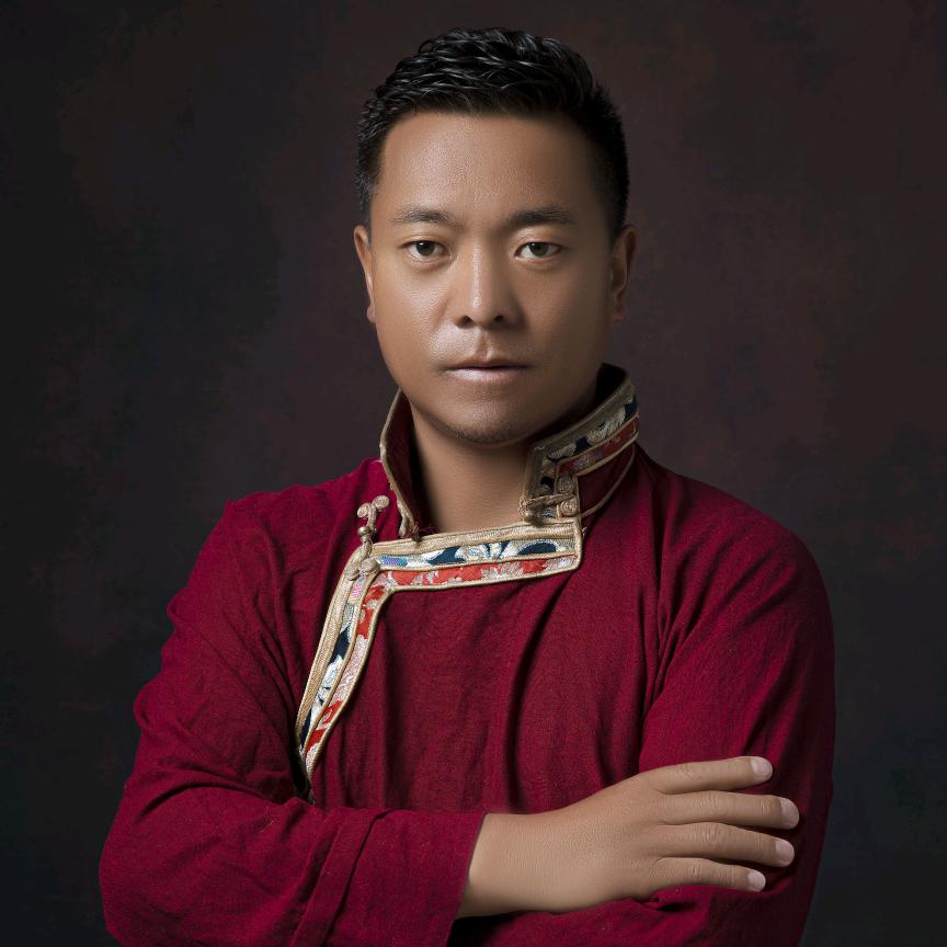 藏族歌手索昂旦周