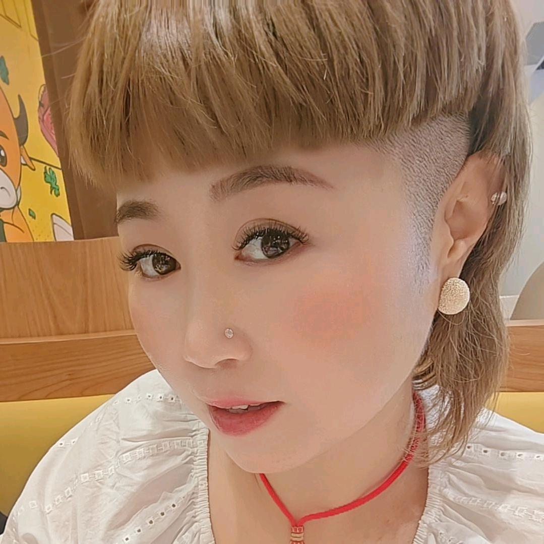 叼着奶嘴闯天下