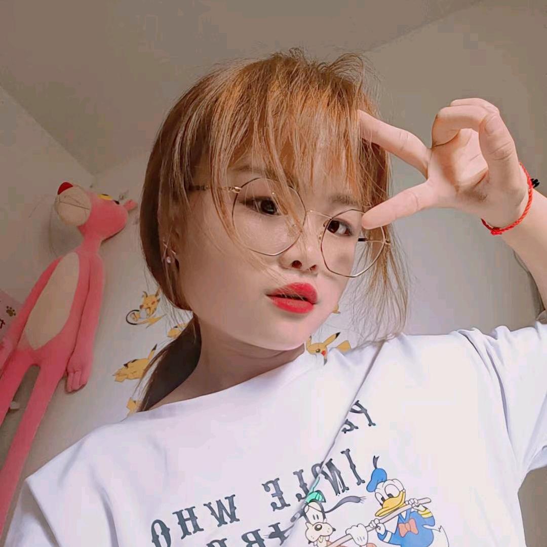 ◔.̮◔潘~小姐 🍓