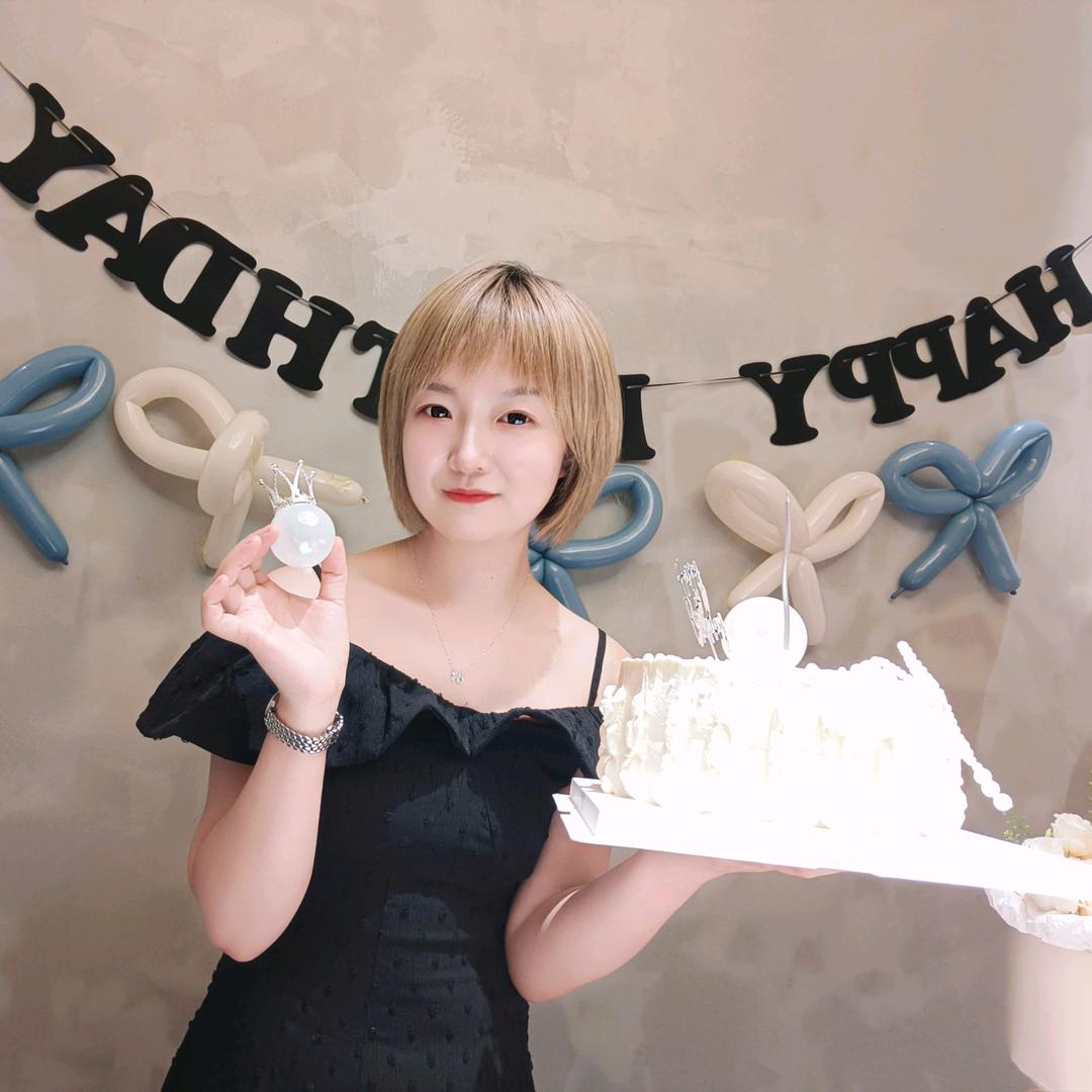 倩妮儿ヾ࿚໌້ᮨ