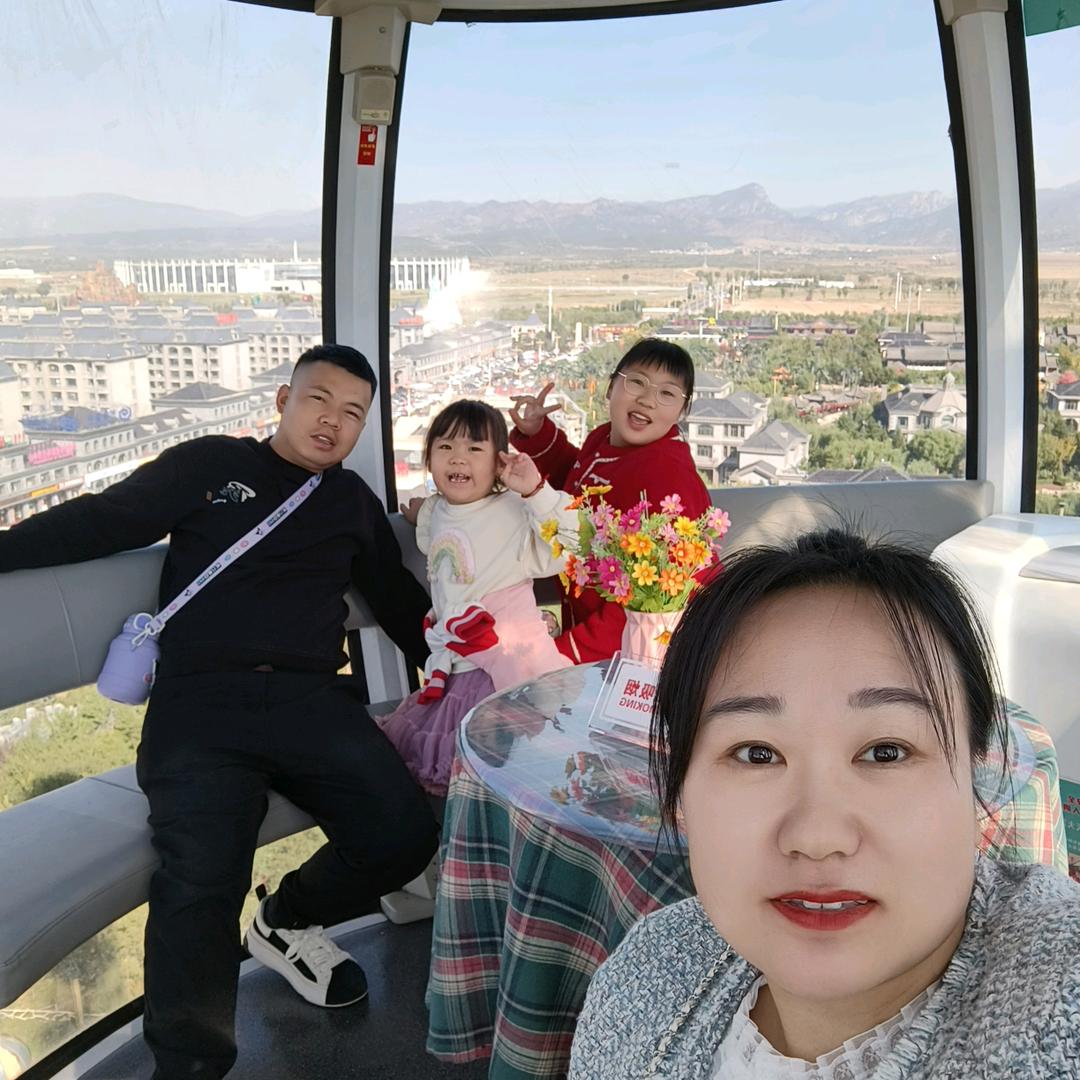宏丽