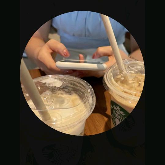 茜