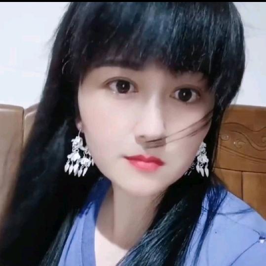 琴深雨蒙