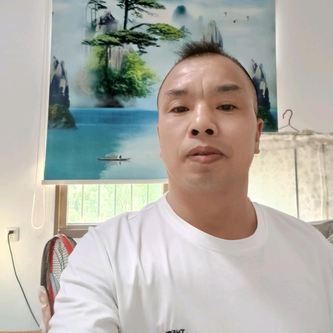 川E小胡歌
