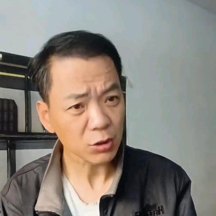 爱唱歌的中年老登