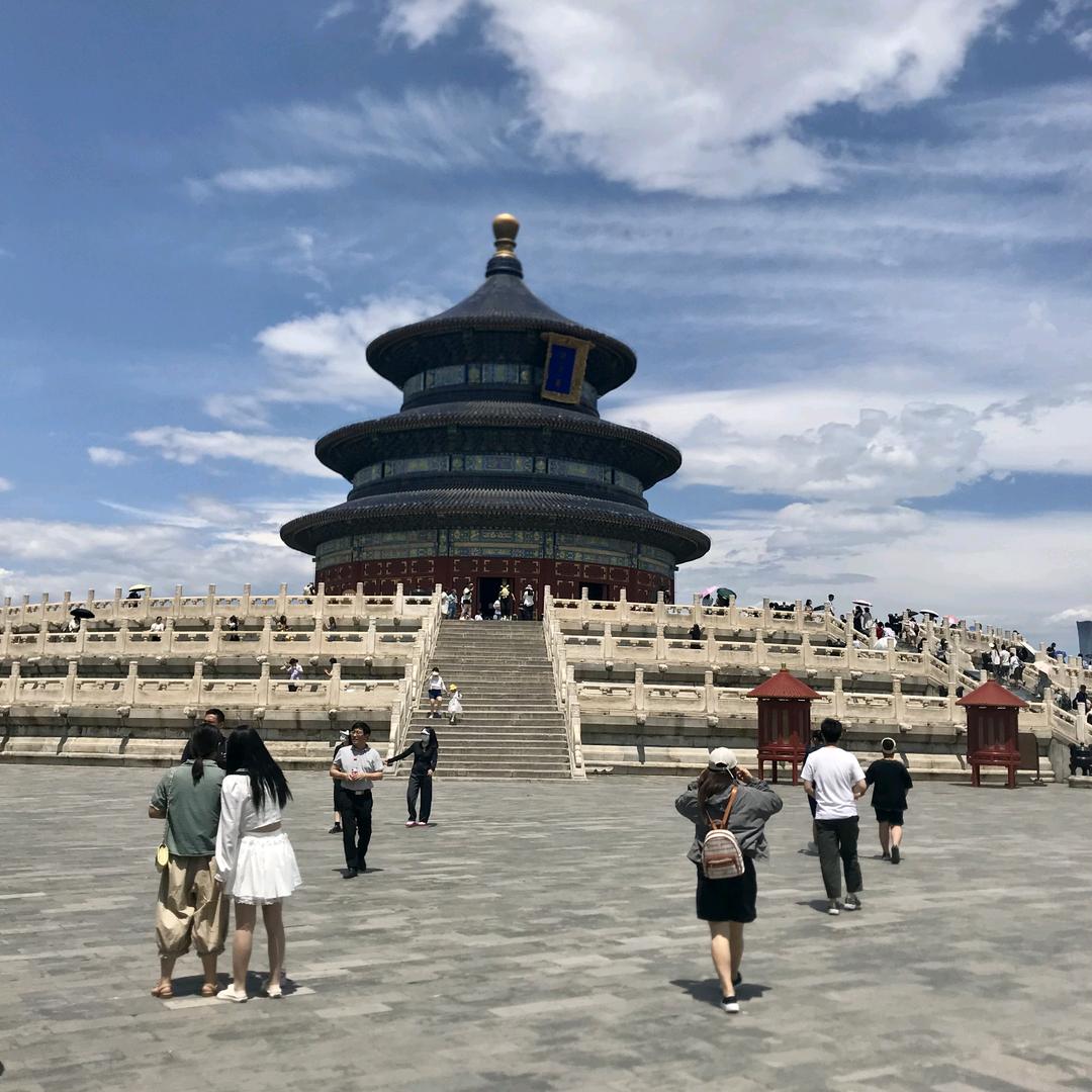 秦伟