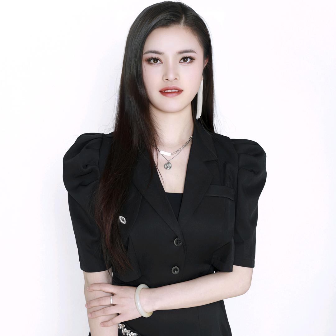 婚礼化妆师    婉儿