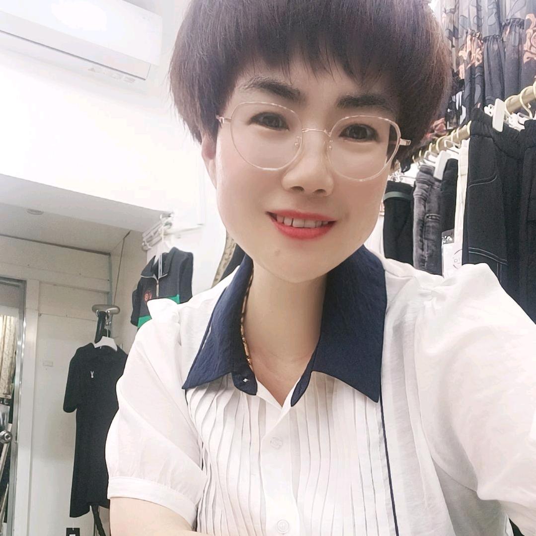 马鞍(衣恋)男装店(丽锦)女装店