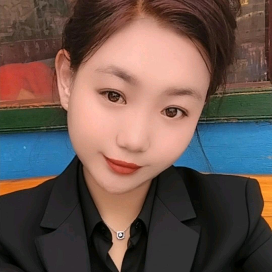 格桑曲珍，